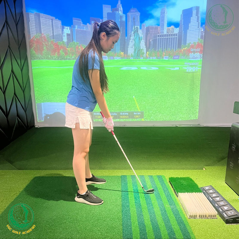 Học chơi golf tại phòng golf 3D