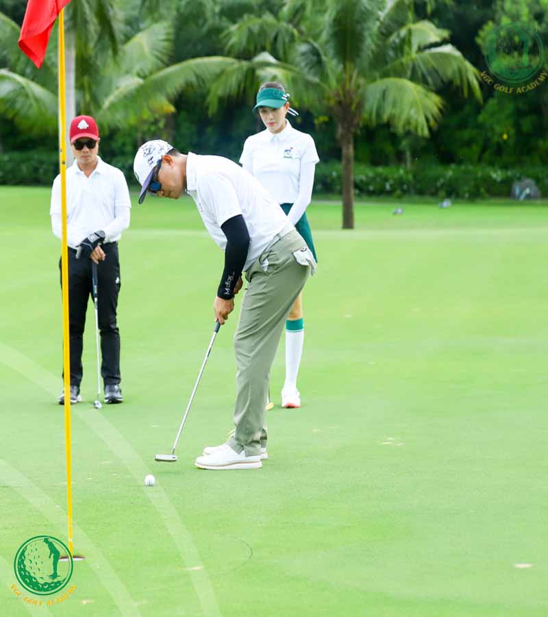 Những điểm lưu ý quan trọng khi tham gia học golf không phải ai cũng biết